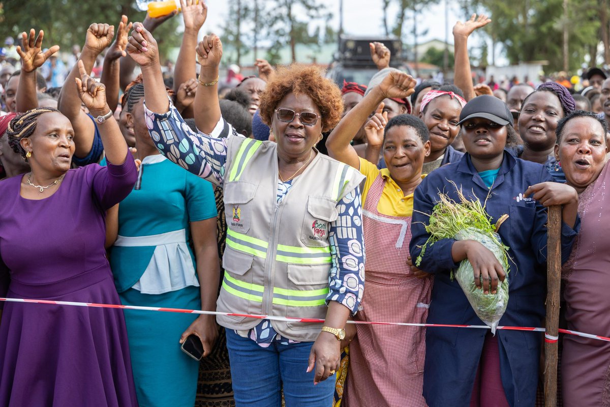 CULMINATION OF DAY 3: MURANG’A COUNTY

H.E. President William Samoei Ruto, accompanied by Deputy President H.E. Kithure Kindiki, wrapped up a high-impact development tour in Murang’a County with the laying of the foundation stone for the Makuyu Affordable Housing Project—a major