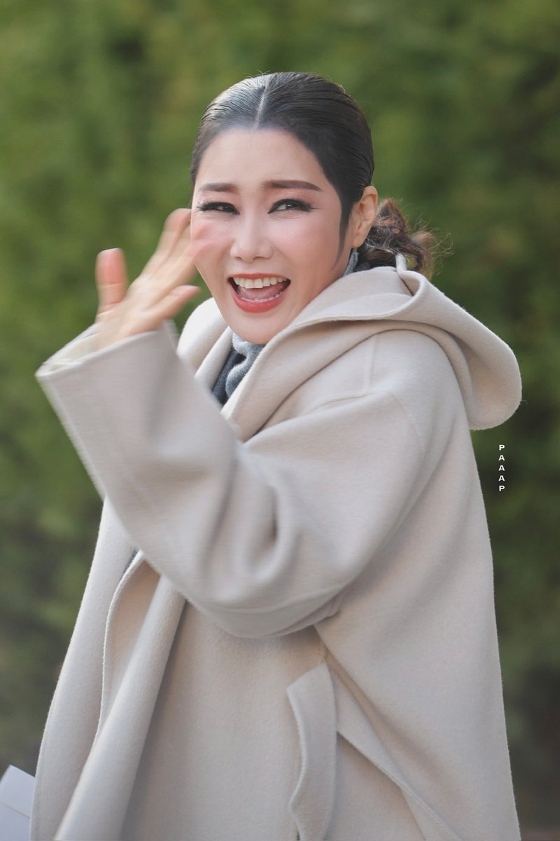 비로소 다시 맞이한 봄

250330 명성황후 #신영숙 마마님