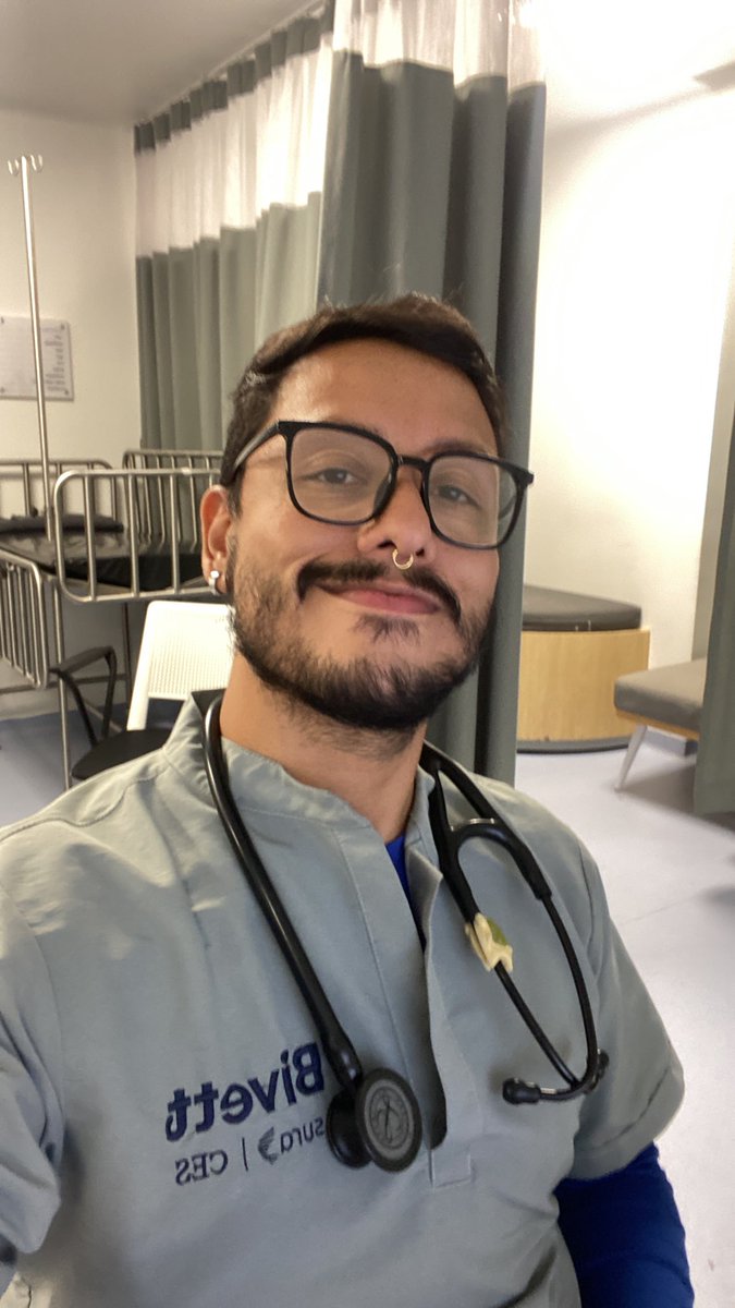 SebsVet's tweet photo. Holi 🙋🏽‍♂️👨🏽‍⚕️🩺🐾 https://t.co/gxetpRnWeH