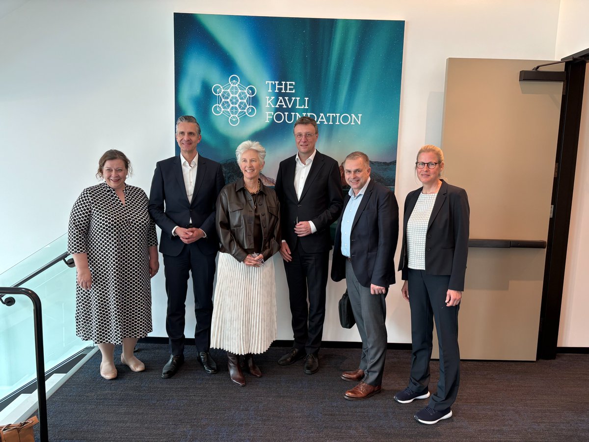 Patrick Cramer (@mpgpresident) on Twitter photo What does it take to build lasting scientific #partnerships between the U.S. & Europe? In my meeting with <a href="/KavliFoundation/">The Kavli Foundation</a>’s Cynthia Friend, we discussed why strong institutions & private support matter. Grateful for ongoing collaborations between Max Planck and Kavli institutes. What does it take to build lasting scientific #partnerships between the U.S. & Europe? In my meeting with <a href="/KavliFoundation/">The Kavli Foundation</a>’s Cynthia Friend, we discussed why strong institutions & private support matter. Grateful for ongoing collaborations between Max Planck and Kavli institutes.