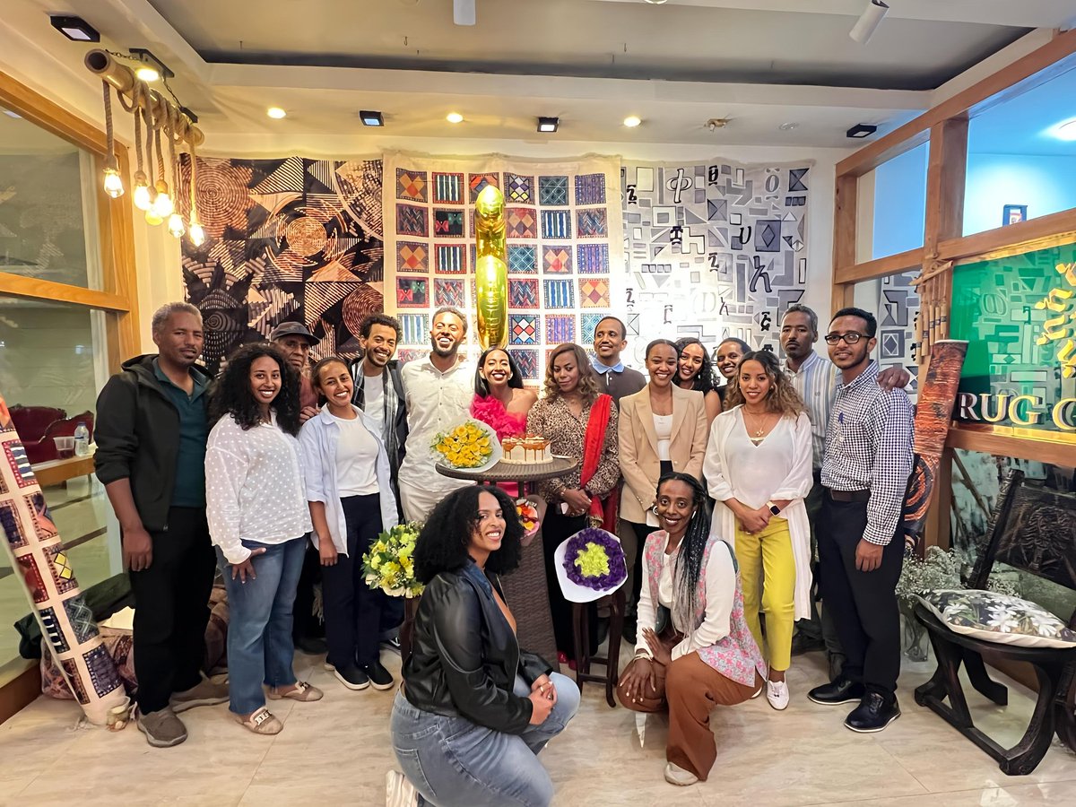 AKLILLCOMPANY's tweet image. 🎉 AKLILL turns 5! 🎂✨ What started as a dream is now a reality, thanks to our amazing community — family, friends, customers, and team. Here&apos;s to the journey from idea to brand! Grateful for your support. Stay tuned for our 5th Anniversary giveaway! 💫 
#AKLILLturns5#Grateful