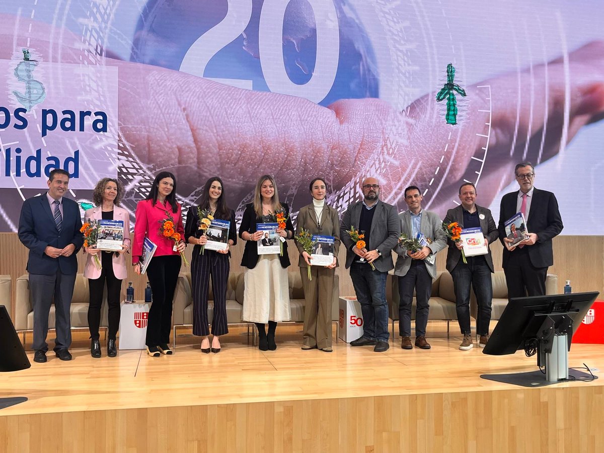 Carburos Metálicos (@carburos) on Twitter photo 📢 Rut García, nuestra Directora Comercial División Médica, presentó la cápsula "Construyendo la Sanidad del Futuro" en la Jornada <a href="/Corresponsables/">Corresponsables</a>.
✅ Destacó la importancia de las alianzas y de trabajar en la #descarbonización de los hospitales.
➡️ youtube.com/watch?v=rX3O_I… 📢 Rut García, nuestra Directora Comercial División Médica, presentó la cápsula "Construyendo la Sanidad del Futuro" en la Jornada <a href="/Corresponsables/">Corresponsables</a>.
✅ Destacó la importancia de las alianzas y de trabajar en la #descarbonización de los hospitales.
➡️ youtube.com/watch?v=rX3O_I…