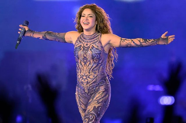 antor1k7's tweet image. shakira

Shakira’s unique voice, energetic performances, and profound songwriting ability have cemented her place in music history.

read more: tinyurl.com/5ddwced9

#news #shakira