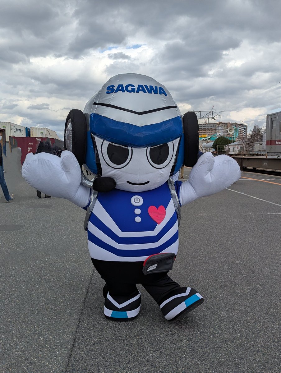 hirotoEF81's tweet photo. スーパーレールカーゴが、KATOから出るみたい。
cocoroも喜んでます。
#KATO #佐川ホールディングス #cocoro https://t.co/nlYN1jTcYG