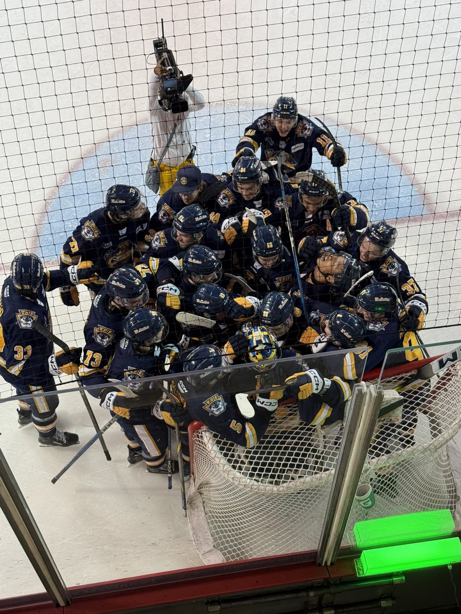 In_the_woods's tweet photo. @ErieOtters https://t.co/1l89FehCCm