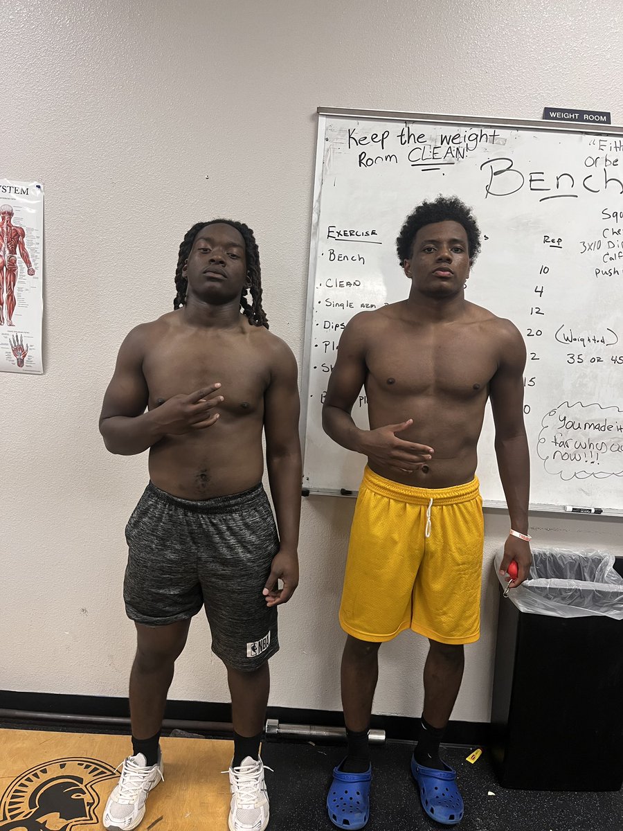 Akeevin Anderson (@akeevinanderson) on Twitter photo Played last season at 175, currently at 5’10 186 right now running an 11.0 in the 100m and in my best shape right now. with 2000+ rushing yards and 37 Tds in the last 2 years coaches come see me!! <a href="/icoachdfb/">Coach D</a> <a href="/Rod121Lindsey/">Coach Lindsey-The Professor</a> <a href="/PrepRedzoneFL/">Prep Redzone Florida</a> <a href="/DanLaForestFB/">Dan LaForest 🏈</a> <a href="/OS_ChrisHays/">Chris Hays</a> <a href="/lawdoc4/">Jade Gummer</a> Played last season at 175, currently at 5’10 186 right now running an 11.0 in the 100m and in my best shape right now. with 2000+ rushing yards and 37 Tds in the last 2 years coaches come see me!! <a href="/icoachdfb/">Coach D</a> <a href="/Rod121Lindsey/">Coach Lindsey-The Professor</a> <a href="/PrepRedzoneFL/">Prep Redzone Florida</a> <a href="/DanLaForestFB/">Dan LaForest 🏈</a> <a href="/OS_ChrisHays/">Chris Hays</a> <a href="/lawdoc4/">Jade Gummer</a>