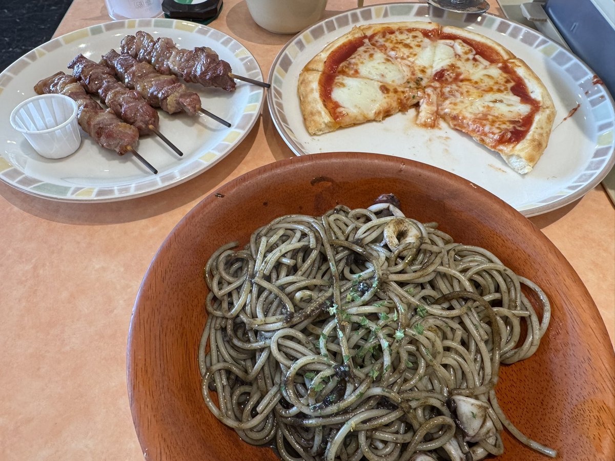 サイゼリヤ豪遊マン 