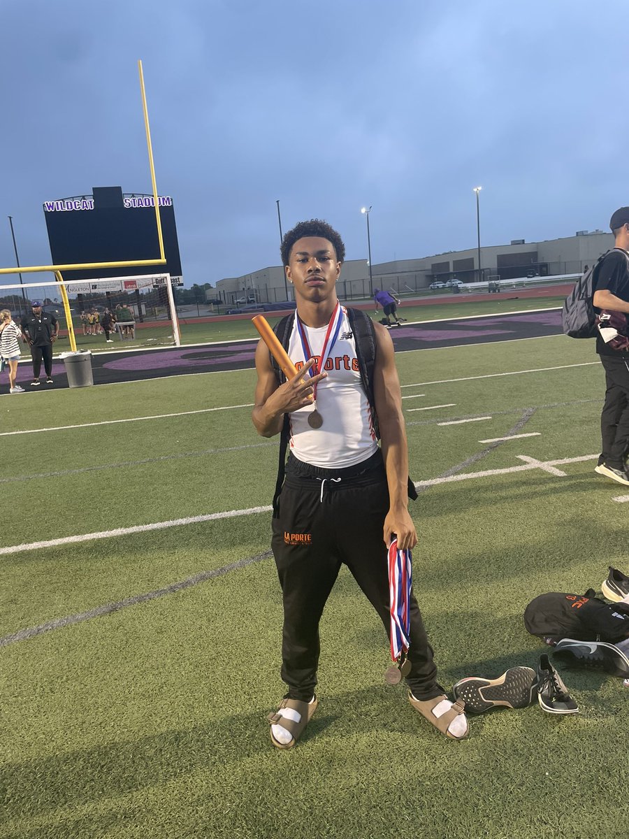 Great 1st year| 100m-10.67 | 200 split-22.3 | 4x1, 4x2 runner <a href="/LaPorteRunning/">La Porte XC/Track</a>