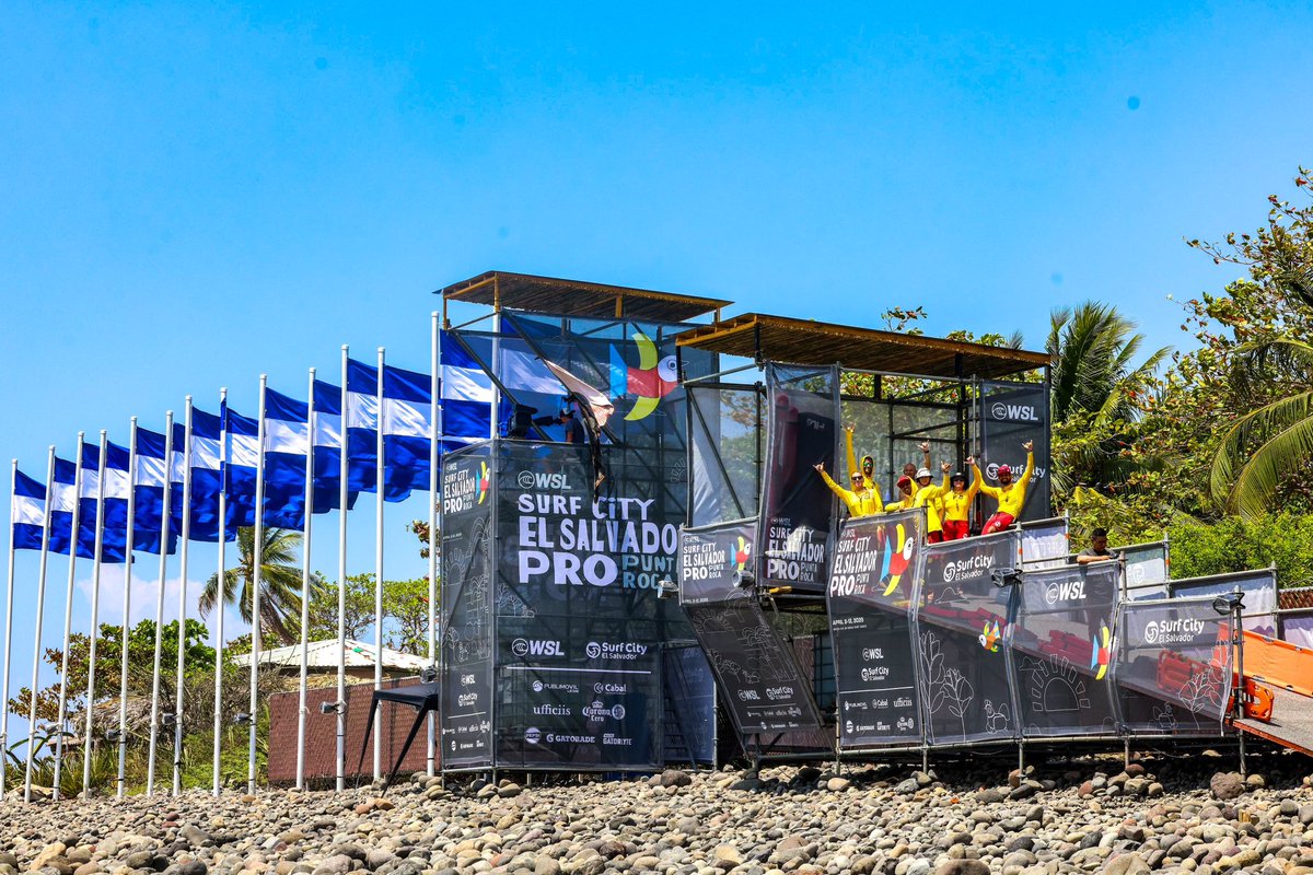 "Estoy seguro que #SurfCity2 será una gran competencia para #SurfCity1. Que bueno que en lugar de competir con otros países compitamos entre nosotros mismos, trayendo desarrollo a todos los rincones del país. De hecho, hoy que estamos inaugurando #SurfCity2, en #SurfCity1 se está