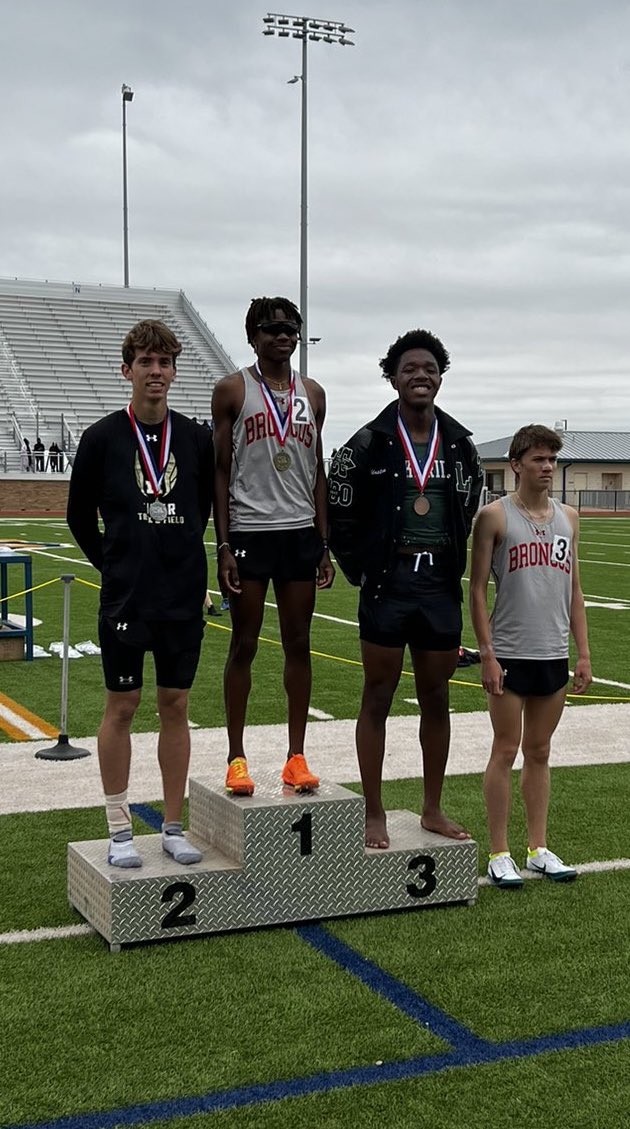 Great job by Winston Thompson in the 800m.  3rd place finish, personal best of 1:57.51.