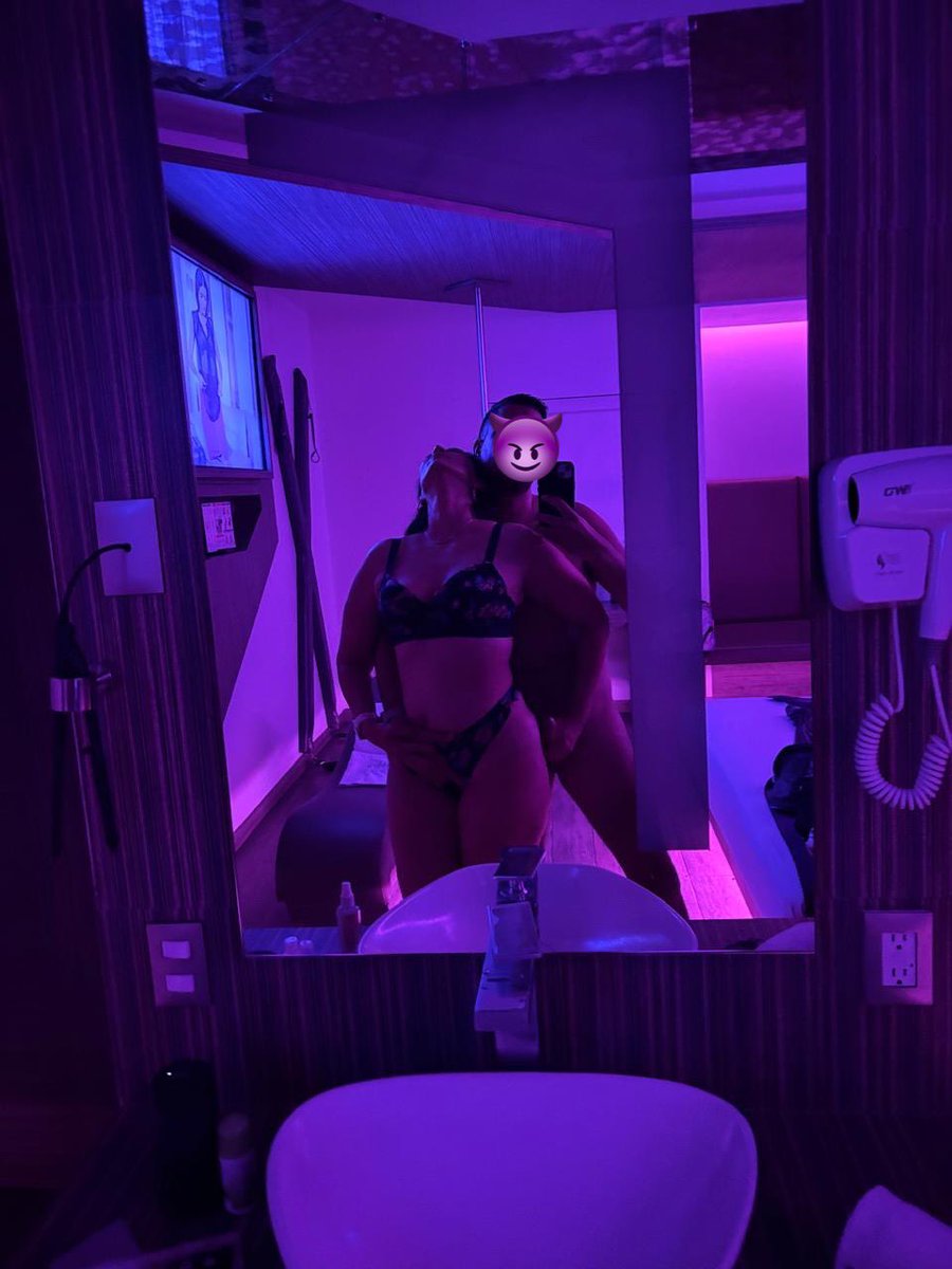 Cyn & Fer tweet media