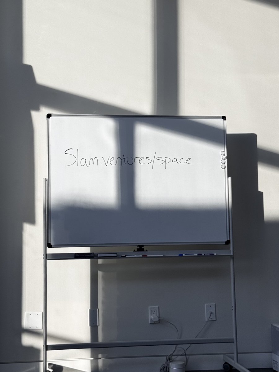 SingleClap tweet media