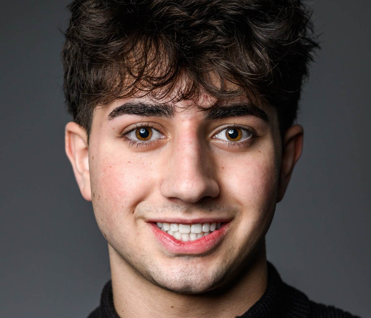 dot_coinn's tweet image. شاب في الثامنة عشر من عمره، مؤسس تطبيق &quot;كال إيه آي&quot; الشهير، حصل على معدل 4.0 لكن تم رفضه من 15 جامعة مرموقة! هل تعتقد أن الفرص تتطلب فقط المهارات الأكاديمية؟

#CalAIApp #CollegeRejections #TeenEntrepreneur #ViralSuccess