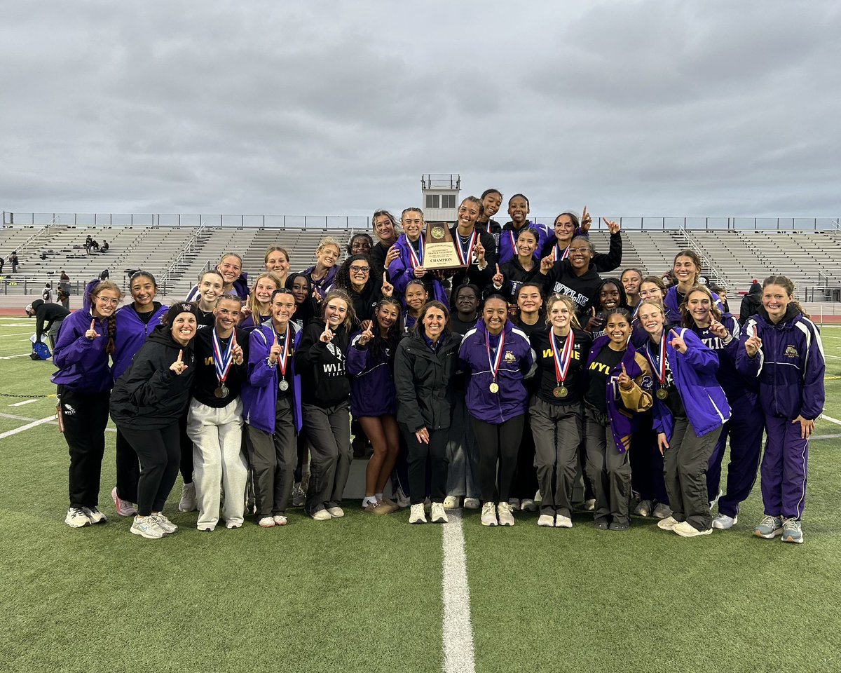 Ladies and gentlemen, your DISTRICT CHAMPION Wylie girls track team! 
Great job and congrats!