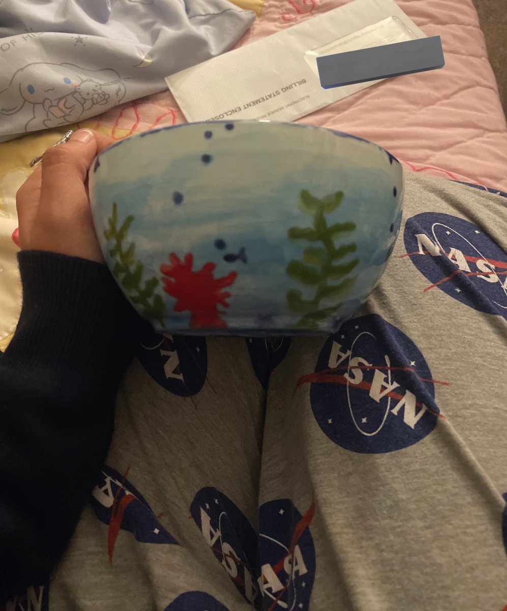The bowl I painted ! Ft my bills ^_^
