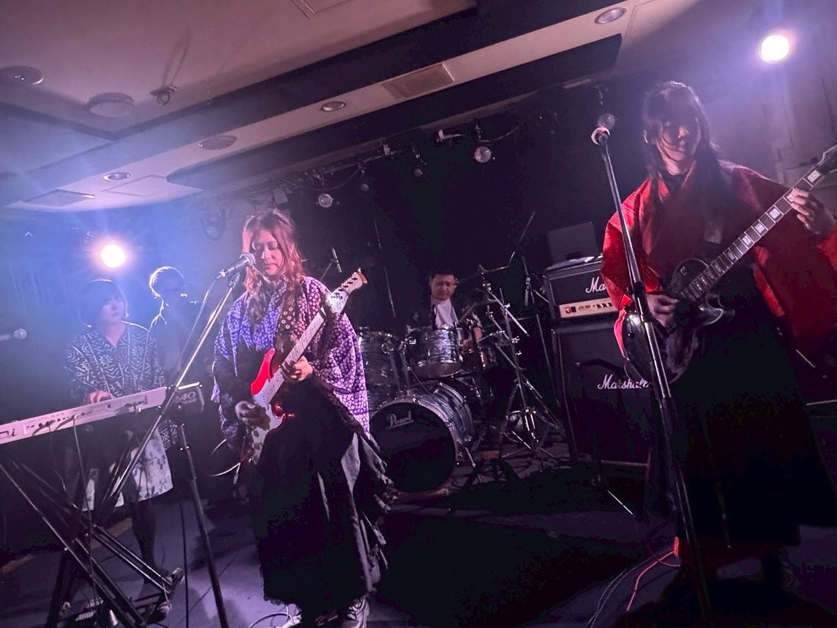 SecretZone_band's tweet photo. 【活動継続宣言】

3/23一夜限りの予定でしたが、
練習もライブも打ち上げも最高だったので
SECRET ZONEゆるーりと活動継続します😝

半年？１年？に１回くらいの頻度で
ライブ参加できればと思っています🎹
Xも不定期更新予定🎸

これからもよろしくお願いします🥁

#zone #コピバン
#secretbase https://t.co/i4tugtTSHl