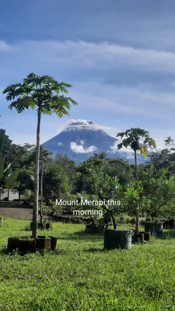 unearthlyriver's tweet image. G. Merapi pagi ini 4.04.2025 #Pakem #Jogja
