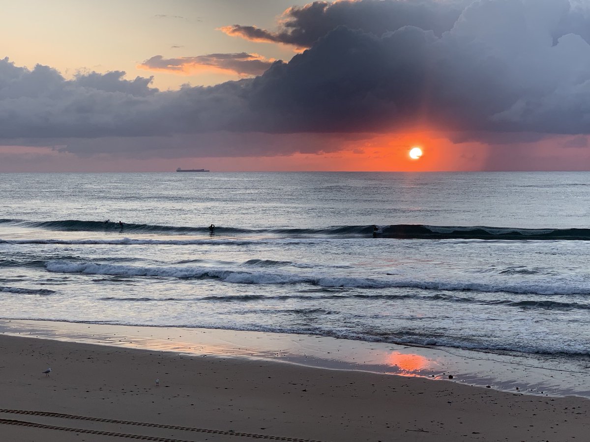 Kaboom ! Here comes a #crackerjack Friday in #TheGong