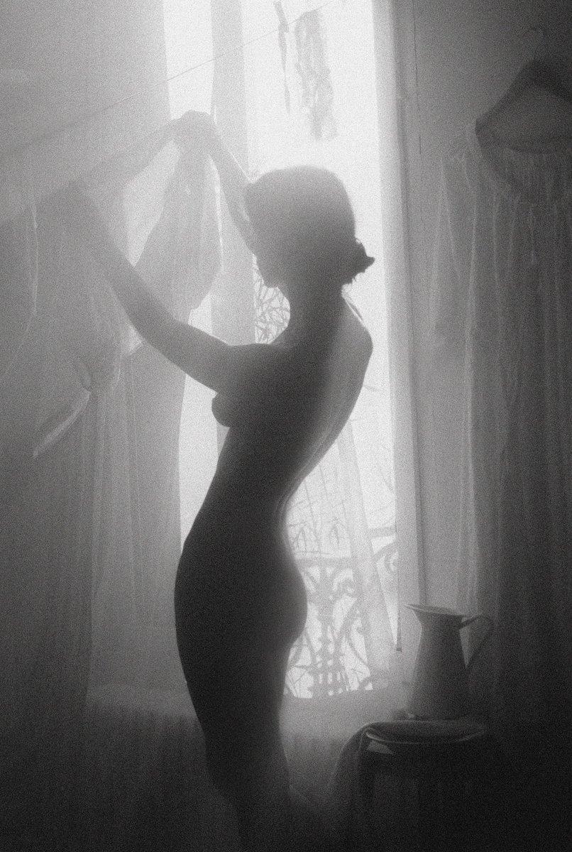 .
.

Paris , France

Self-portrait in the morning light. 

Paris diary , 2025

📷  Maru Kuleshova

.
.