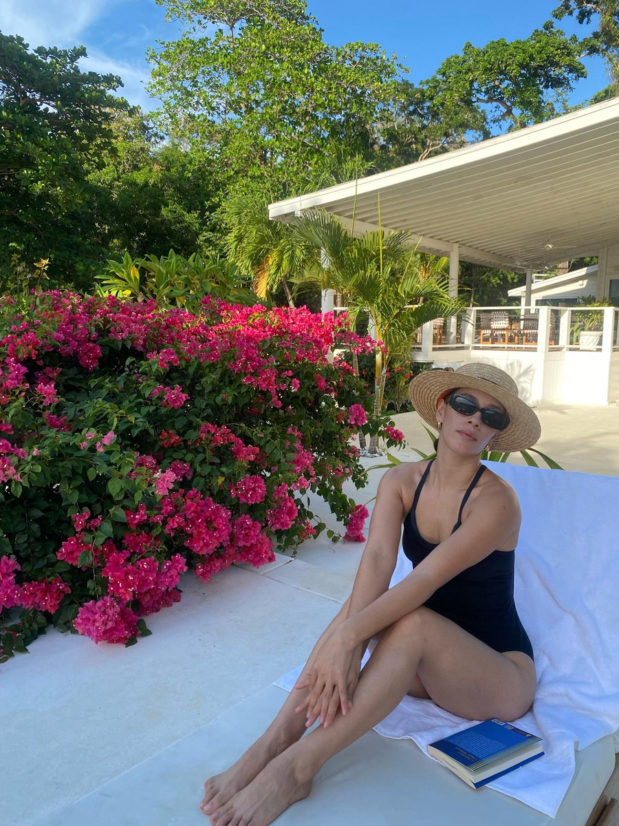 02yami's tweet photo. 🌺🌸🌺🌸🌸⚘️🌹 https://t.co/CA3QXBTsit
