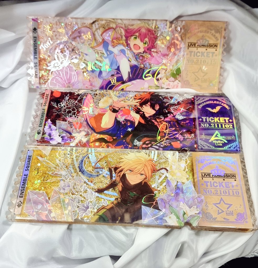 fndpfeb3014's tweet image. #RT

진짜 기쁜날을 맞아서.. 원하시는 캐릭터로 유사코롯타 만들어드립니다...!!! (그림도 그려드릴수도)

앙스타는 그냥 심심해서 만든건데 레이..가 집에 남아있어서.. 이건 RT추첨으로 보내드릴게요! 추첨일은 4디페 일요일 밤쯤에..! (그 때까지 바쁨)