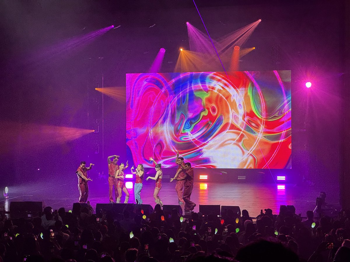 fullmetal_mello's tweet image. #HWASA #HWASAinChicago