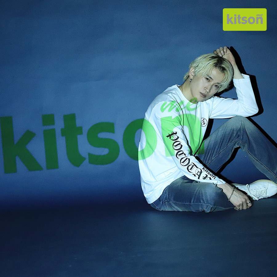 kitson_me's tweet photo. /／
📣#高橋駿一 さんとのコラボアイテム
大好評予約受付中！
\＼

半袖Tシャツ、長袖Tシャツ、ZIPパーカーをご用意🐨

詳細・ご購入はコチラ👇
🔗https://t.co/PoFUmsjiAQ

#Kitsonme #キットソンミー 
@shun1waffle https://t.co/bHCie12oSn