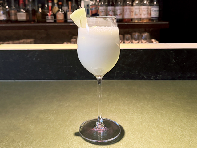 ★★メニューのお知らせ★★ 
4月ドリンクメニューのご紹介です。  

■バースデーカクテル 
４月の誕生石ダイアモンドをイメージしたカクテルです。  

■マンスリーカクテル 
４月が旬のメロンとミルクまろやかな口当たりの良いカクテルに仕上げました。 
※いずれもアルコール、ノンアル指定あり