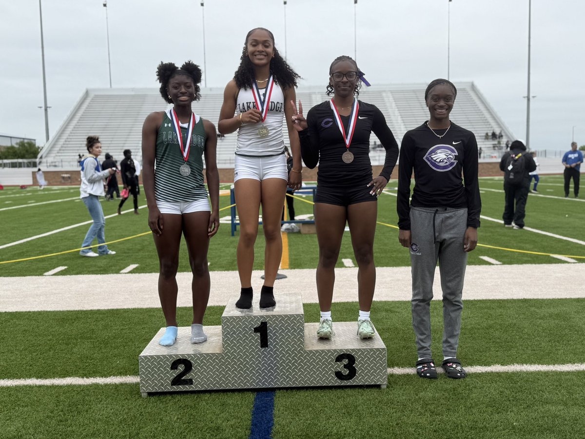 Lake Ridge Girls Track & Field (@lake_ridgetrack) on Twitter photo 100: 1st <a href="/EllebyEvah/">Evah Elleby</a> 3rd <a href="/willowbowie_25/">Willow Bowie</a> 4th <a href="/makaila_young07/">Makaila Young</a> 200: 1st <a href="/EllebyEvah/">Evah Elleby</a> 2nd <a href="/GabbyMoore_27/">Gabrielle “Gabby” Moore</a> 100: 1st <a href="/EllebyEvah/">Evah Elleby</a> 3rd <a href="/willowbowie_25/">Willow Bowie</a> 4th <a href="/makaila_young07/">Makaila Young</a> 200: 1st <a href="/EllebyEvah/">Evah Elleby</a> 2nd <a href="/GabbyMoore_27/">Gabrielle “Gabby” Moore</a>