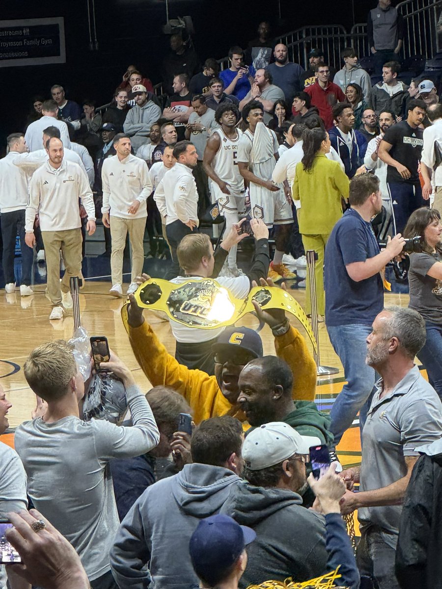 William McDermott (@804derm) on Twitter photo MOCS 
Bling bling! MOCS 
Bling bling!