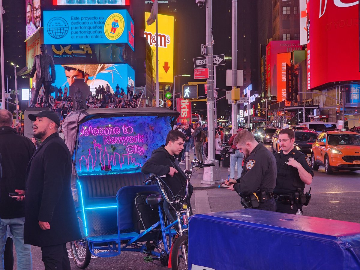 stanleymwc's tweet image. I was hoping Tesla arsonists would do something about these people...but a ticket would do for now... #NYCproblems