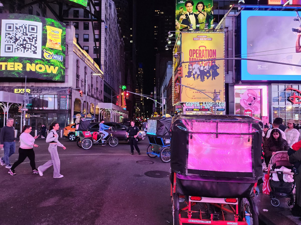 stanleymwc's tweet image. I was hoping Tesla arsonists would do something about these people...but a ticket would do for now... #NYCproblems