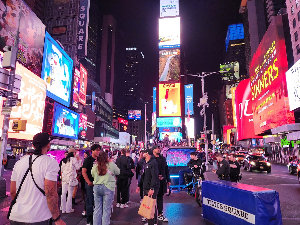 stanleymwc's tweet image. I was hoping Tesla arsonists would do something about these people...but a ticket would do for now... #NYCproblems