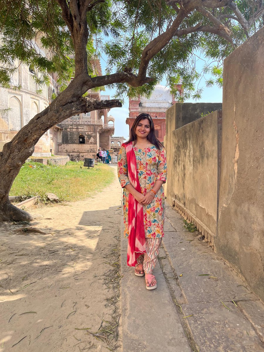PrgtRj1's tweet photo. Beauty begins the moment you decide to be yourself 💕🌹❤️ https://t.co/7C30Y1Q5IX