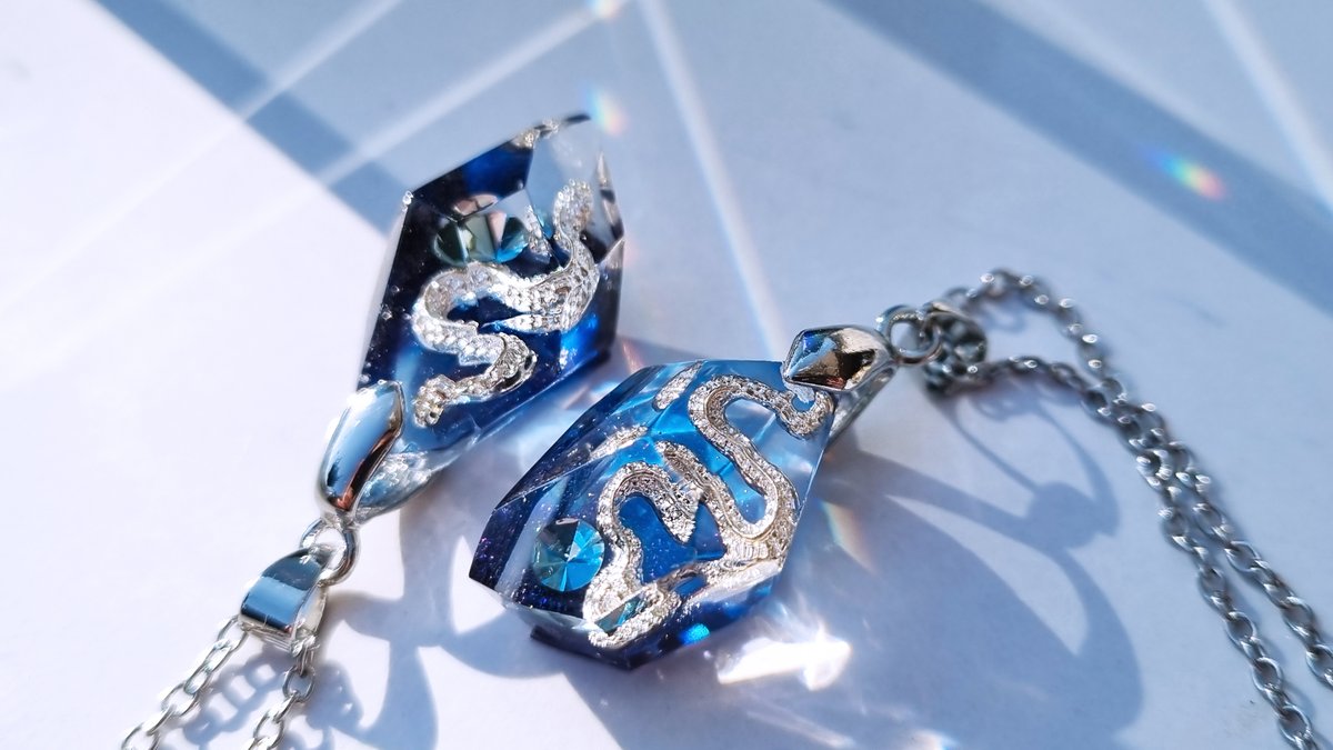 Live_OAO's tweet image. 💙RT 이벤트💙

너무나 기쁜일에 이벤트를 하나 더~

RT추첨으로 한 분 추첨해, 을사년 프로젝트의 윤회의 뱀을 원하시는 타입으로 보내드립니다🐍🐍

맛있는거 많이 드시고 모두 행복한 하루 보내시길 바라겠습니다.