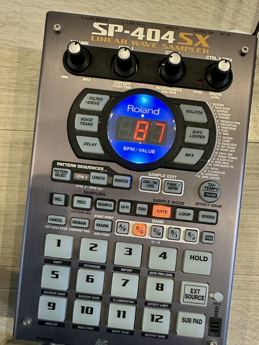 nagaona2's tweet image. #404Day 
#ROLAND #SP404SX