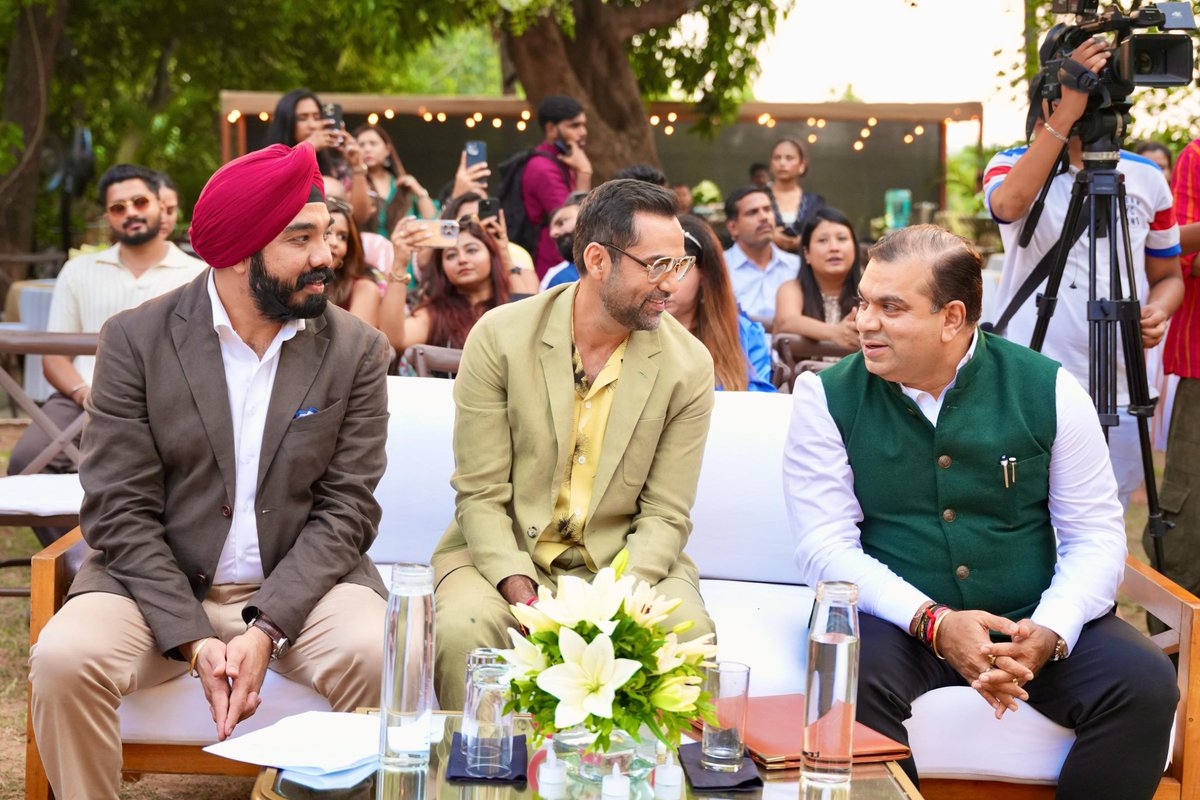 RohanKhaunte's tweet photo. .#RediscoverGoa Initiative launch and Unveiling of the #UnseenGoa Guidebook with Airbnb & AbhayDeol. The book is an insider’s take on Goa’s Rich Multicultural Traditions & Heritage and Hidden Gems of Nature. The #RediscoverGoa initiative supports Sustainable Year Round Tourism activities inviting Travellers to Explore Goa Beyond the Beaches by ReDiscovering the True Tourism Potential of Goa.

#GoaTourism #ExploreMore #GoaBeyondBeaches