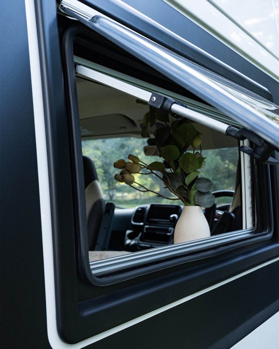 gointerstate's tweet image. The Australian urge to explore.... ⁠
⁠
Each van is built with an unwavering commitment to quality ensuring our customers embark on their journeys with confidence.⁠
⁠
The big question is, where will you go first? ⁠

⁠