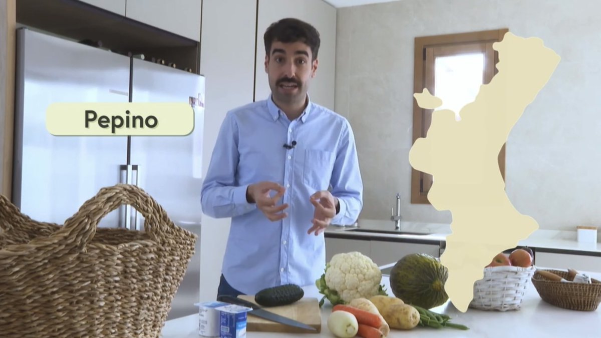 Cogombre? Pepino? Un equip de Comunicacions dels Ports ho ha estat preguntant per #Catí o #Vilafranca per al programa d’À Punt La via verda!
🎥🎤
#ElsPorts #AltMaestrat #Castelló #ComunitatValenciana 
▸ apuntmedia.es/programes/la-v…