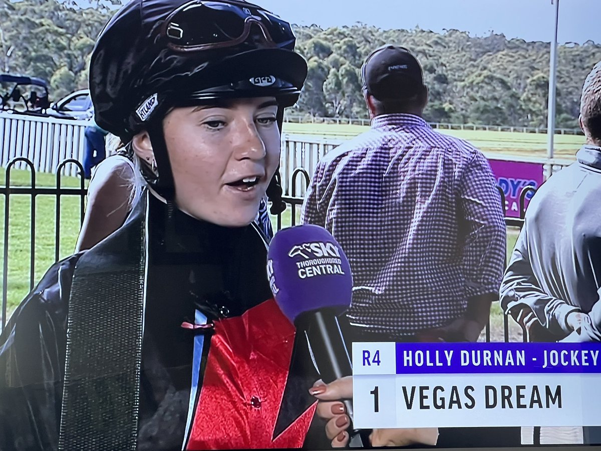 donga104's tweet photo. VEGA$ DREAM 
3rd win on a heavy 

Thanks @beermitchell https://t.co/zwXPOy6dQb