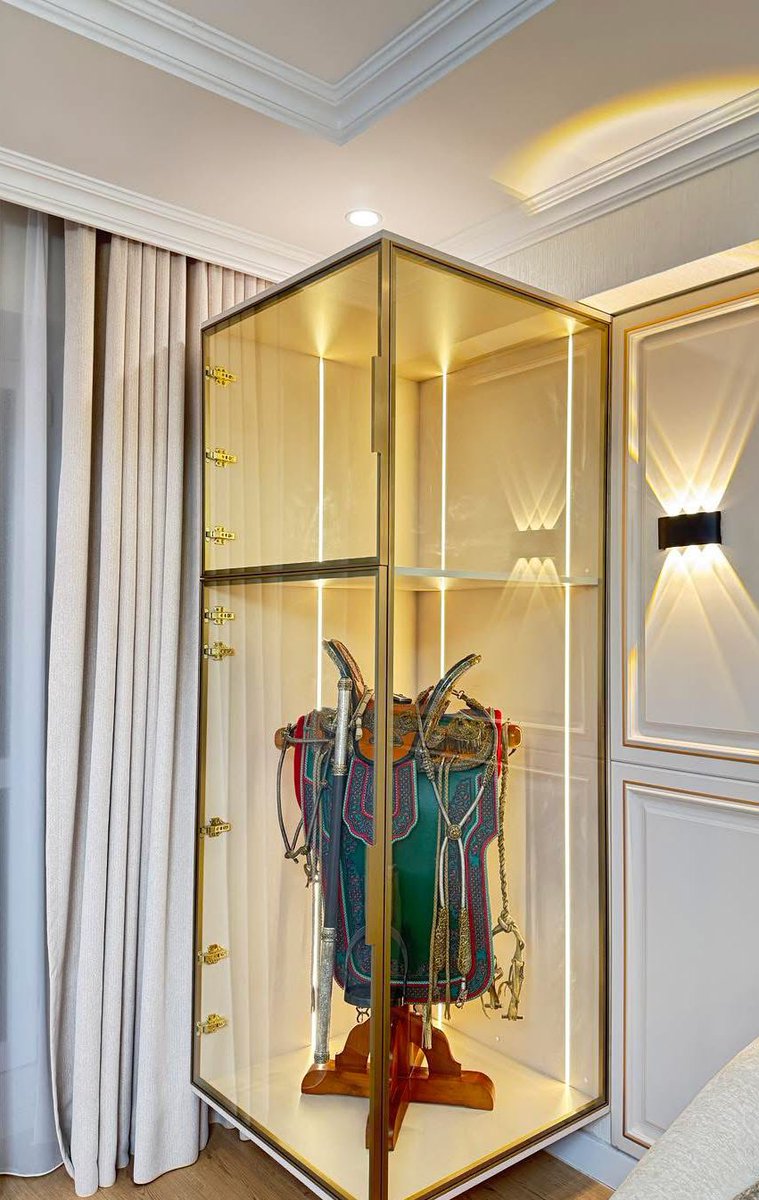 Ирэхээр нь ингээд угтвал баярлах болвуу? ❤️