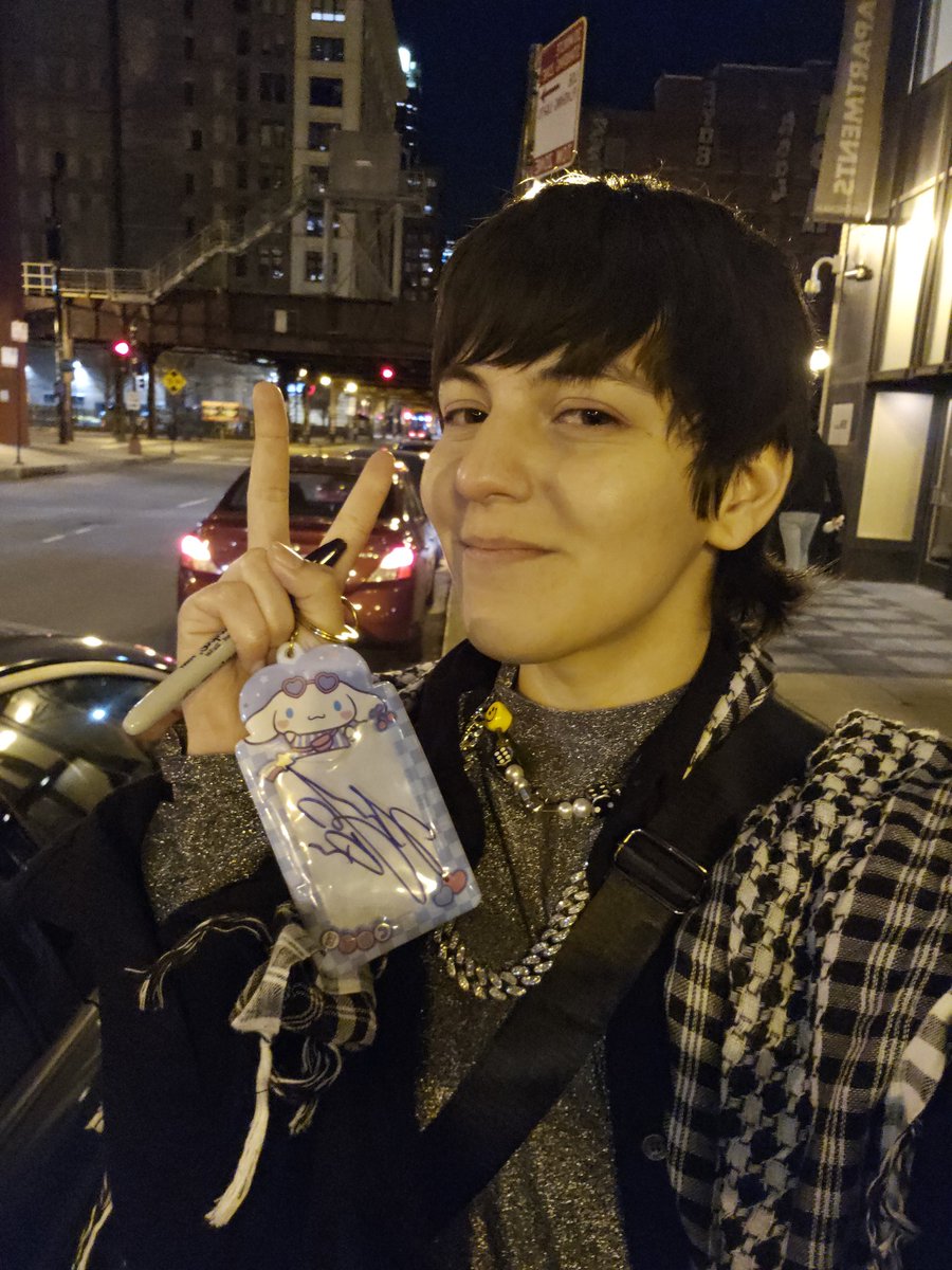 tystation's tweet image. AND A BITCH HAS MET THE BADDEST B THERE IS
LOVE U GURL 🧡🧡🧡
#HWASA_Twits_NA #HWASAinChicago