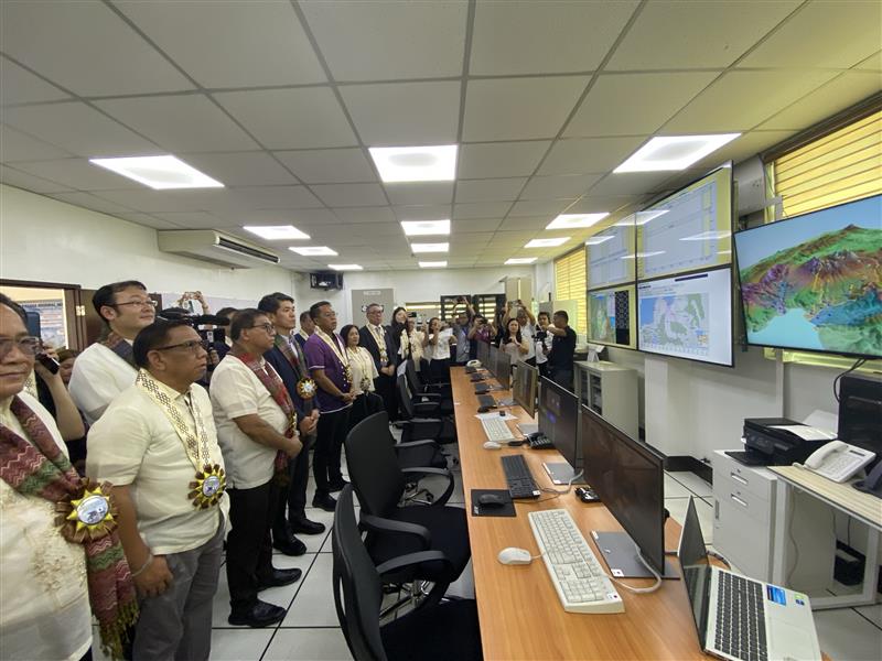 AmbJPNinPH's tweet image. Congratulations to @dost_pagasa and @DOSTphl on the inauguration of the Cagayan de Oro River Basin Flood Forecasting &amp;amp; Warning Center. As #PartnersInProgress, Japan fully supports the PH’s efforts in achieving a safer and more #DisasterResilient future for all. 🇯🇵🤝🇵🇭