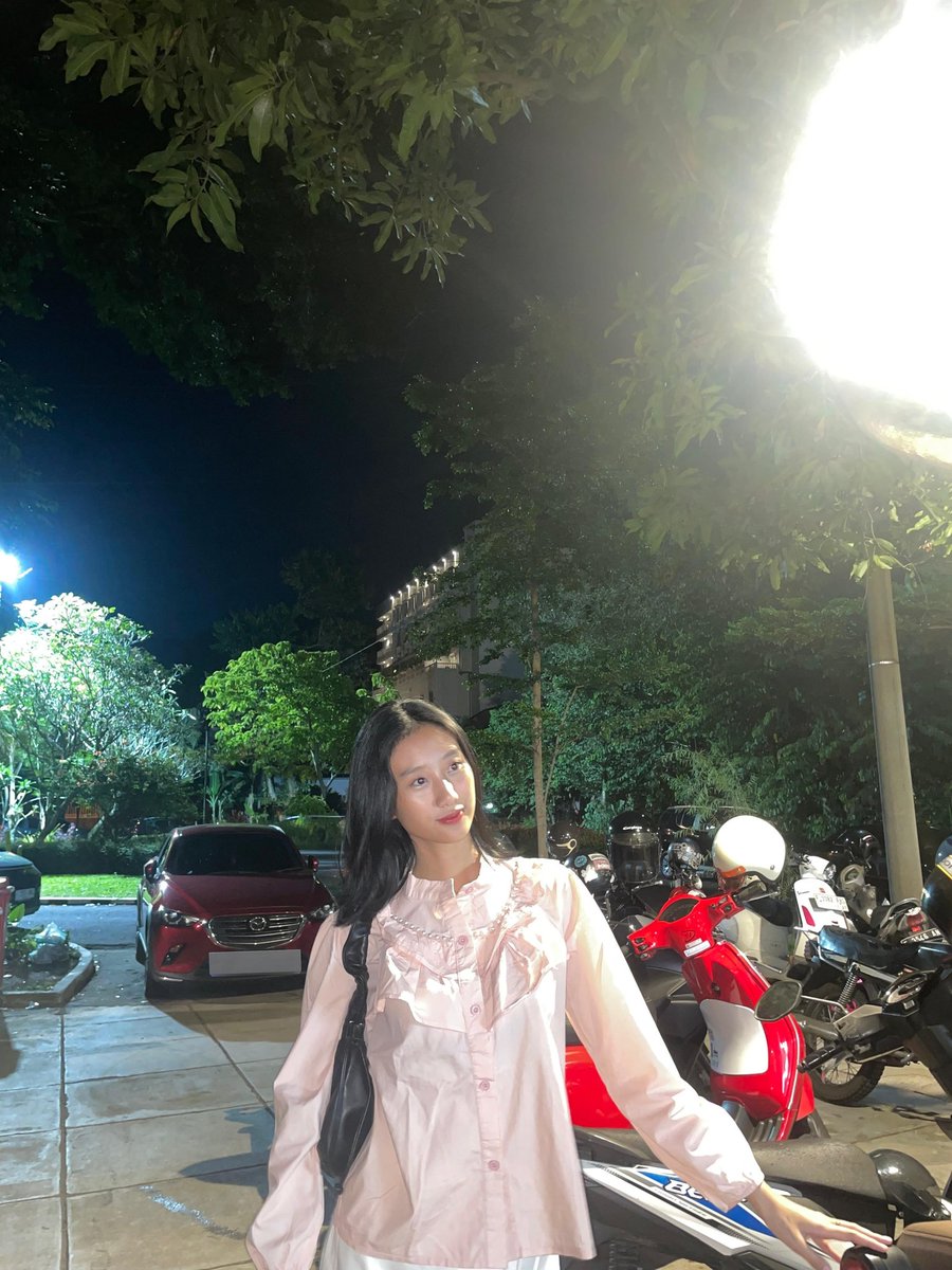 kaliseuta's tweet image. TGIF DAYY; #CALive 
rame bgt ya? tolong hapusin background nya dong #selCalday