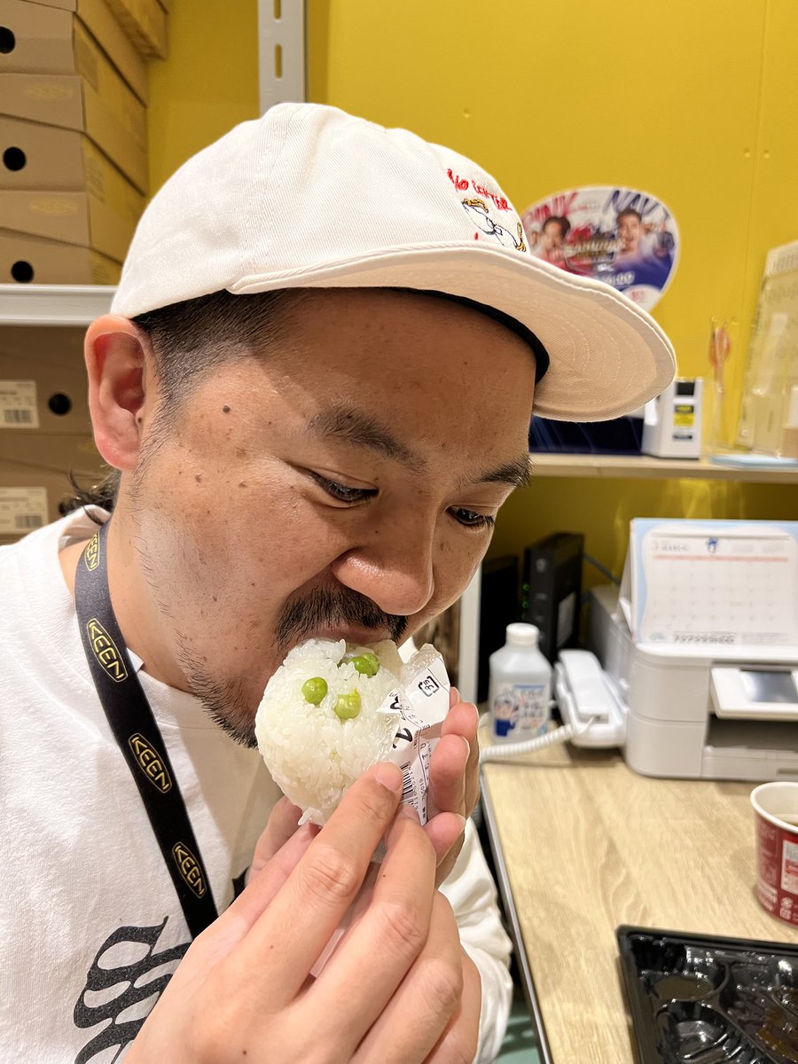 bassted_maa's tweet photo. 私がこの世で唯一食べれないもの…それがグリンピース…
保育園の時グリンピースを大量に口に入れて食べてる男の子を見て理不尽に一時的に嫌いになった事がある🤢
今考えたらごめんなさい…でも豆ご飯を頬張ってるボブを見てトラウマが蘇りそう…🤢 https://t.co/64cN3y095m