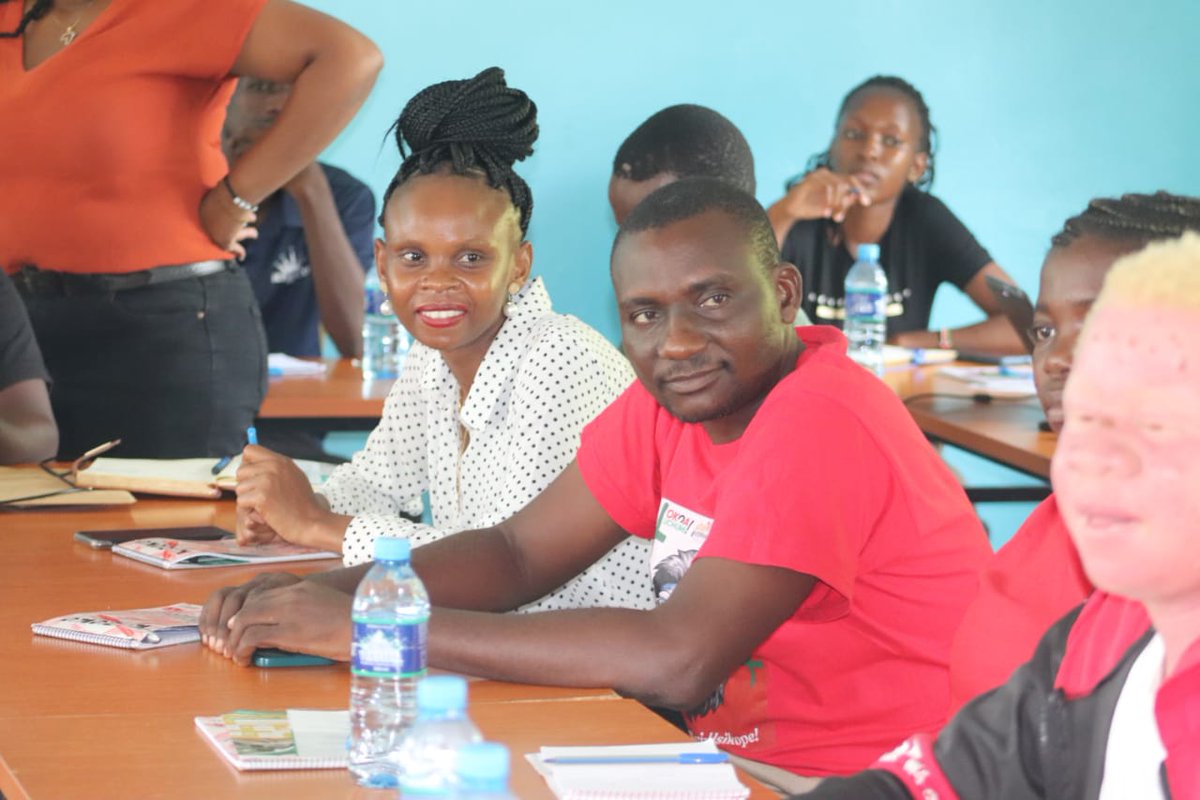 HakiYetuOrg's tweet photo. ✊🏾 #HakiYetu | #KilifiEdition
Kilifi deserves better!
✅ Support local livelihoods
✅ Protect our coast &amp; culture
✅ Empower the youth
✅ Demand accountable leadership

Our rights. Our voice. Our future. 🌍
#JusticeForKilifi #KilifiRising #YouthPower https://t.co/TsJDIiQPCl