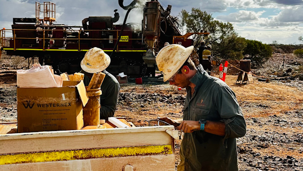 We’ve officially started our ~3,000m RC #drilling program at Mangaroon, and the target is clear: high-grade #gold, near-surface #ounces...  🔗 Read our latest announcement to find out more: dreadnoughtresources.com.au/announcements/….