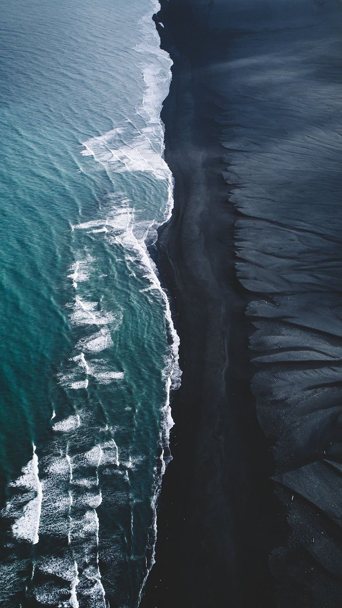 AppleBloggerUX's tweet image. My updated iPhone Wallpaper, Lockscreen and Home Screen. You can save it now #apple