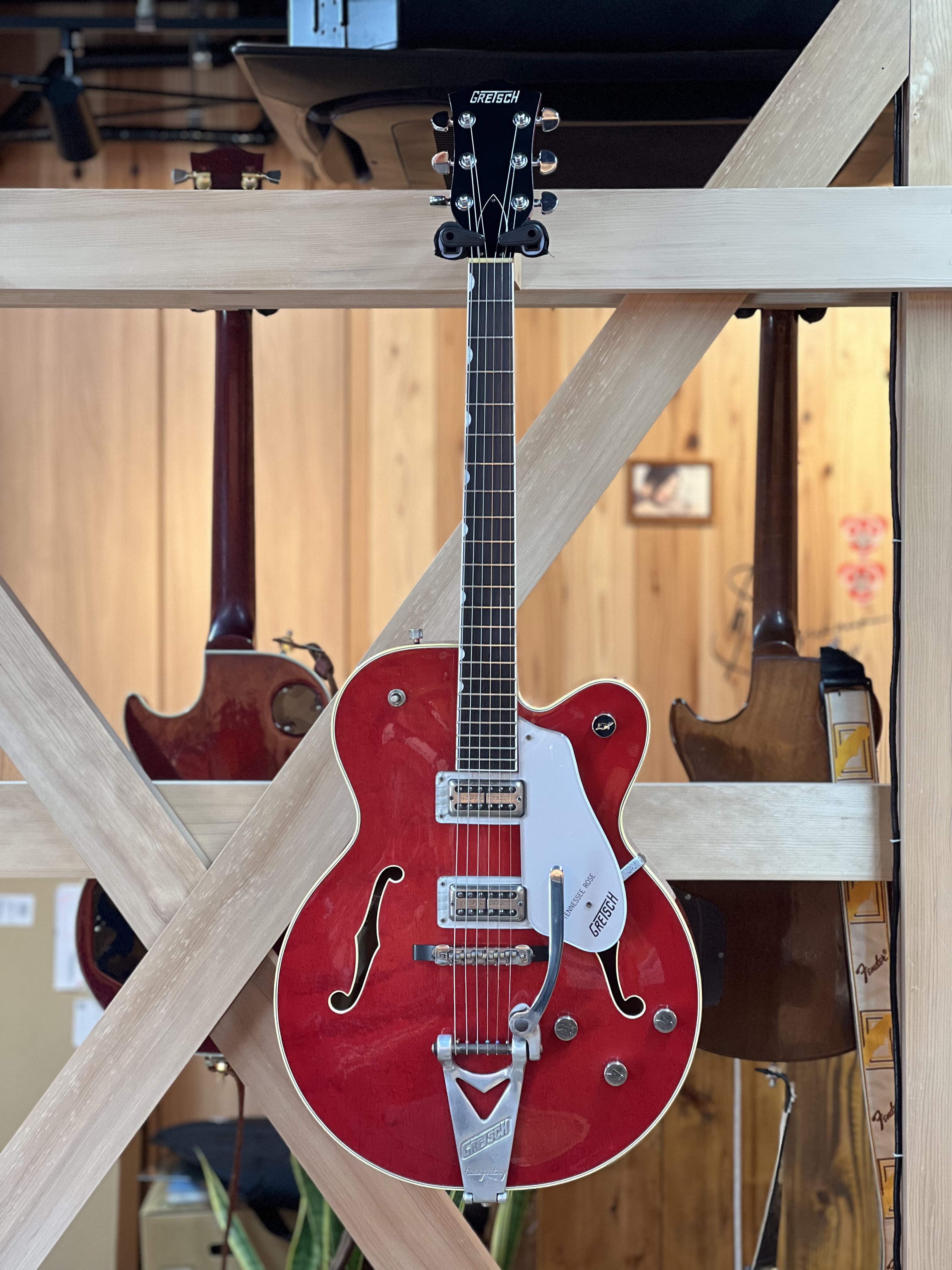 ギター　GRETSCH Tennessee Rose 1991年製 heads up! ] The Gretsch Tennessee Rose is a cool but