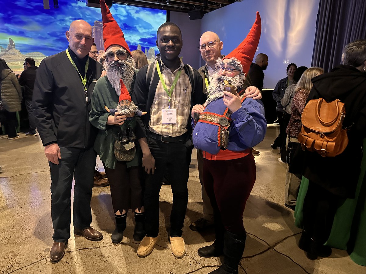 Great start to #aspet2025 tonight in Portland. Great posters, good people and ... lots of gnomes?